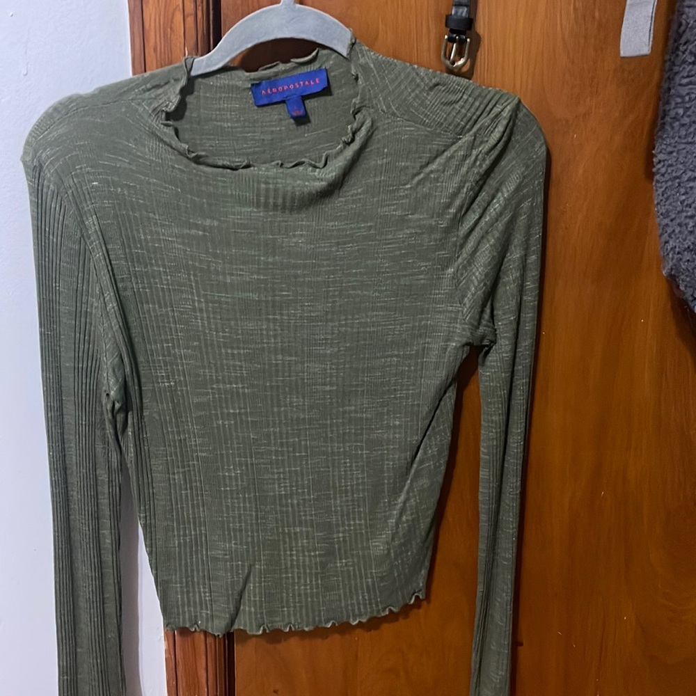 Long Sleeve Ruffled Edge Green Top